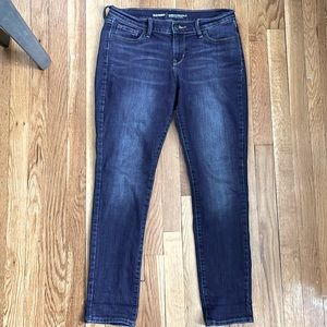 Old Navy Sweetheart Curvy Jeans, 6 Short